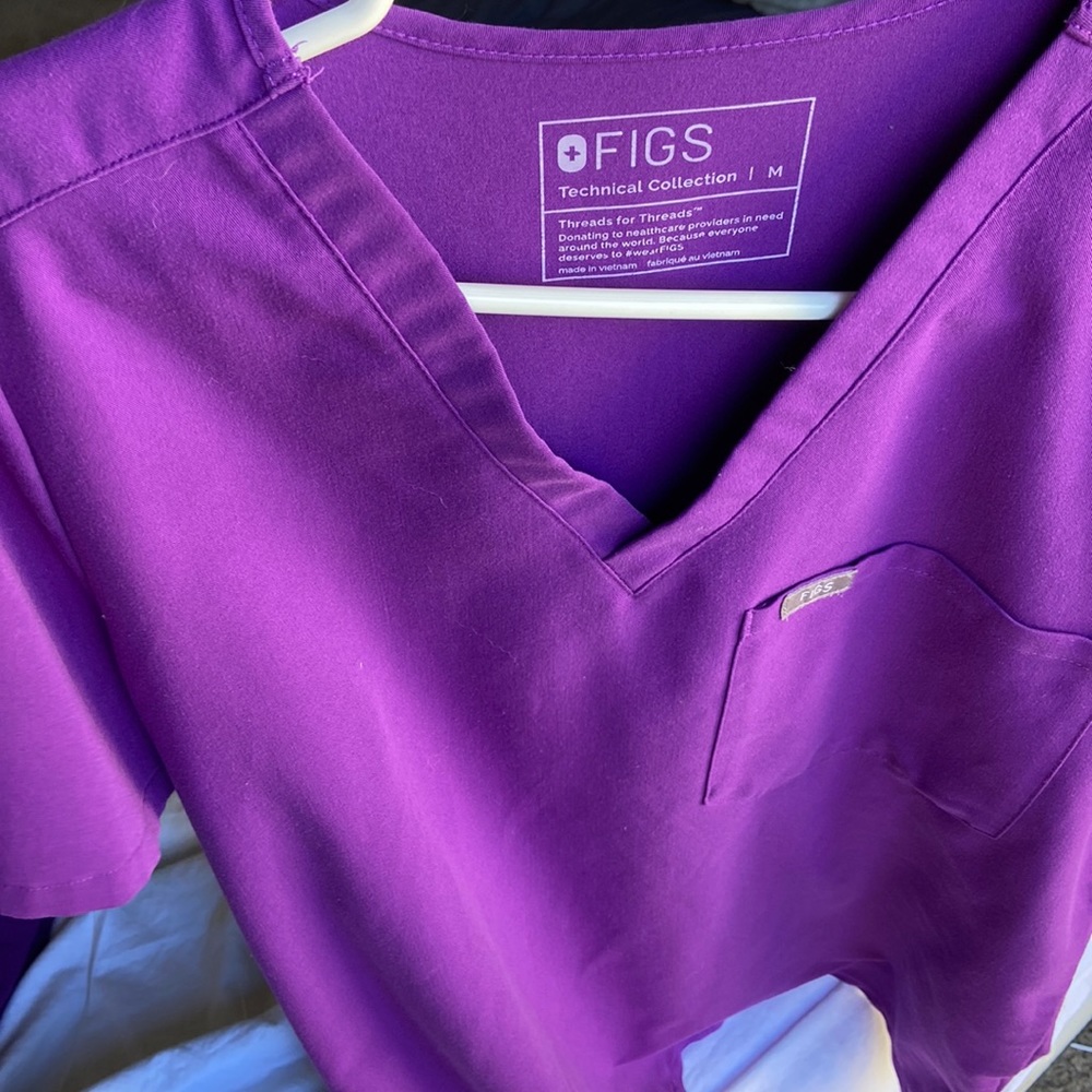 Figs Purple Catarina top Medium